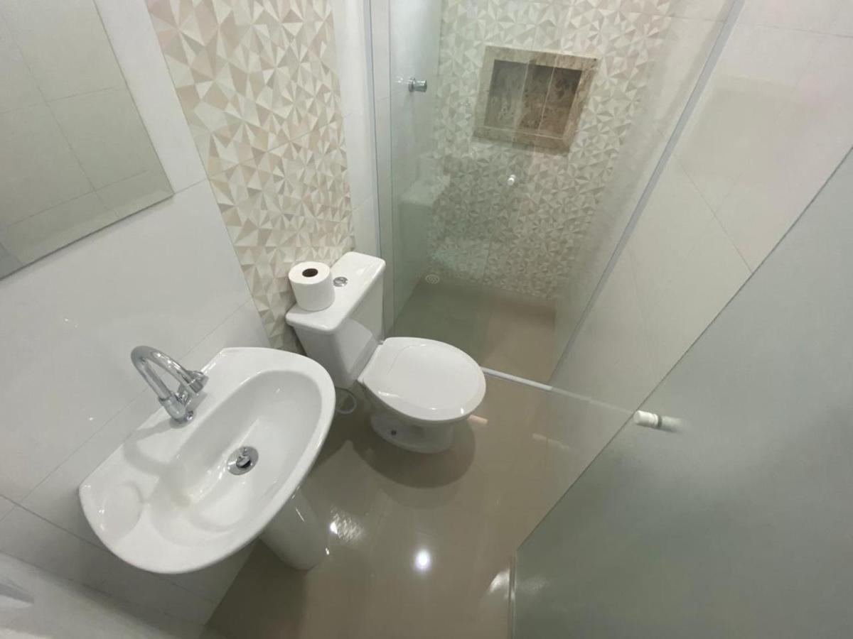 Hotel Quintino - Metro Se -Localizado No Coracao De Sao Paulo Proximo Ao Bras E 25 De Marco Com Estacionamento No Local Gratis Exterior photo A modern bathroom